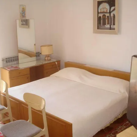 Apartman Regina *